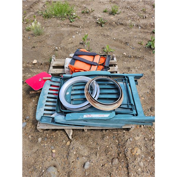 Lawn Chairs/Backpack/Car Parts/Marker Signs