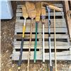 Image 1 : 4 brooms and 2 squeegees