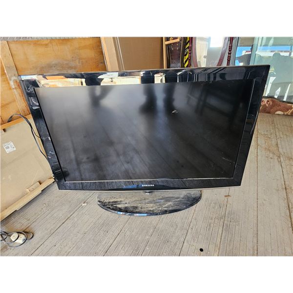 Samsung LCD TV Model# LN40A450C1D - Untested