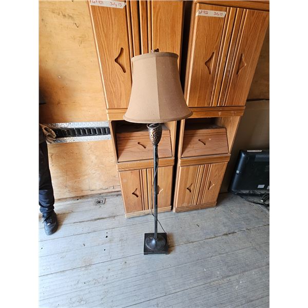 Standing Lamp - Untested