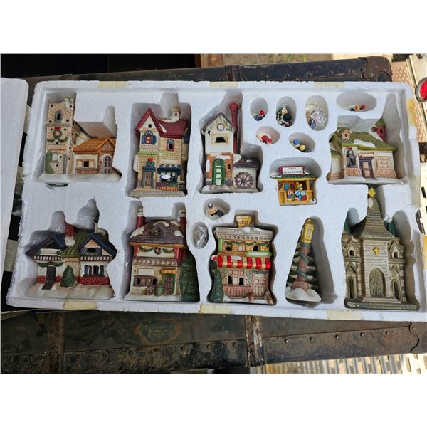 Holiday Time Vintage Village Set