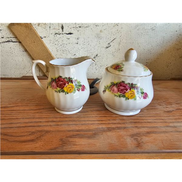 Swirl China Sugar & Creamer Set