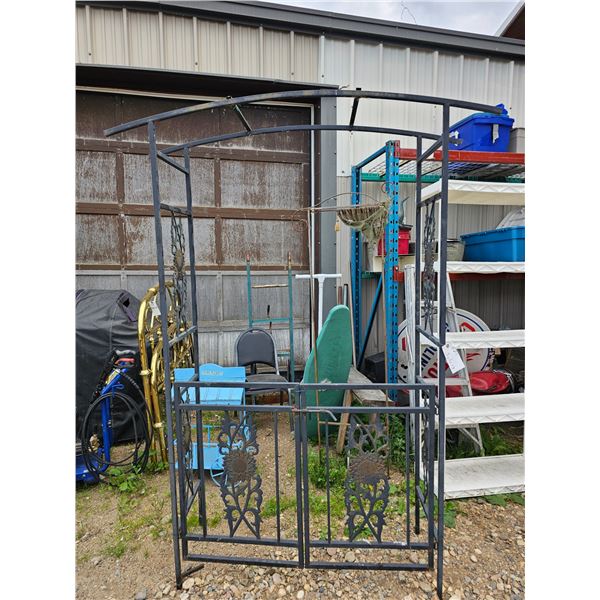 83"x46" Metal Garden Gate