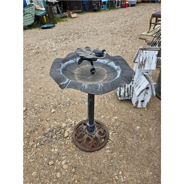32" Bird Bath