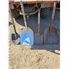 Image 2 : 4 - Shovels