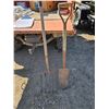 Image 1 : Shovel/Pitch Fork