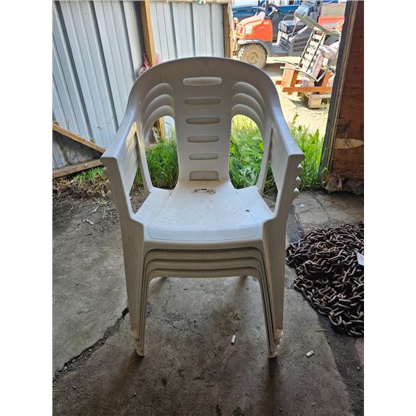 Set of 4 Plastic Chairs