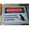 Image 1 : "DANGER" Sign