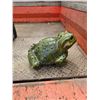 Image 2 : Large Frog Décor