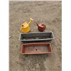 Image 1 : 2- Planters Boxes/2- Water Cans