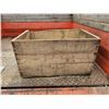 Image 1 : Vintage "Associated Growers Limited" Crate