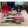 Image 2 : Assorted Hand Tools - WEN 6307 1/2" × 18" File Sander, 2 pcs Dremel Rotary Tools and More