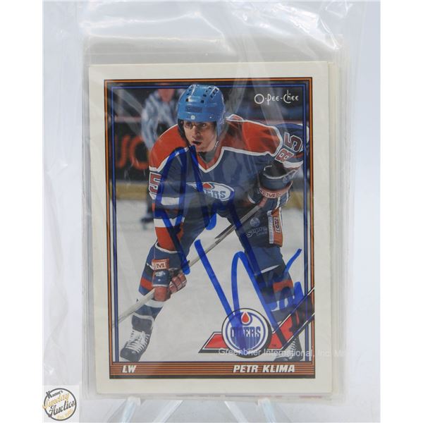 25 ASSORTED AUTOGRAPHED HOCKEY CARDS