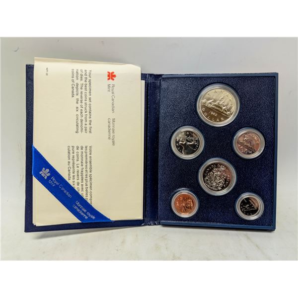 1982 SPECIMEN CANADA COIN SET IN CASE