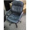 Image 1 : Black Leather Mid Back Chair
