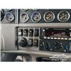 Image 20 : 2022 PETERBILT 367 TRI DRIVE SLEEPER TRUCK TRACTOR