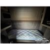 Image 24 : 2022 PETERBILT 367 TRI DRIVE SLEEPER TRUCK TRACTOR