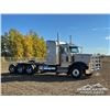 Image 2 : 2022 PETERBILT 367 TRI DRIVE SLEEPER TRUCK TRACTOR