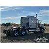 Image 3 : 2022 PETERBILT 367 T/A SLEEPER TRUCK TRACTOR