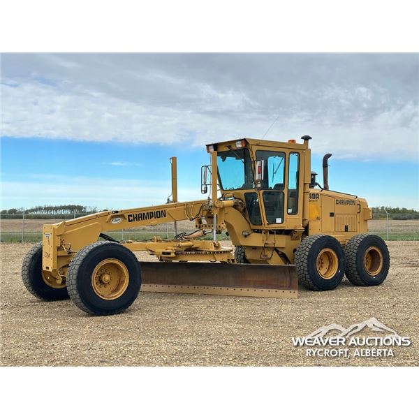 2000 CHAMPION 740A SERIES IV MOTOR GRADER