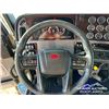 Image 18 : 2023 PETERBILT 367 TRI DRIVE SLEEPER TRUCK TRACTOR