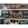 Image 24 : 2023 PETERBILT 367 TRI DRIVE SLEEPER TRUCK TRACTOR