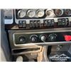 Image 25 : 2013 KENWORTH T800 TRI DRIVE SLEEPER WINCH TRACTOR