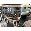 Image 10 : 2018 PETERBILT 579 T/A SLEEPER TRUCK TRACTOR