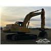 Image 3 : 2005 JOHN DEERE 330C LC HYDRAULIC EXCAVATOR