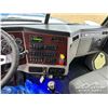Image 7 : 2018 WESTERN STAR 4900SB TRI/A SLEEPER DUMP TRUCK