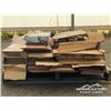 Image 8 : (12) PACKAGES OF LAMINATE FLOORING