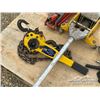Image 11 : ASSORTED SHOP JACKS W/CHAIN HOIST