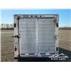 Image 16 : 2001 SOUTHLAND 24 FT. T/A LIVESTOCK TRAILER