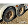 Image 19 : 2001 SOUTHLAND 24 FT. T/A LIVESTOCK TRAILER