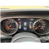 Image 13 : 2018 JEEP WRANGLER SAHARA SPORTS UTILITY VEHICLE