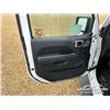 Image 23 : 2018 JEEP WRANGLER SAHARA SPORTS UTILITY VEHICLE