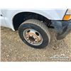 Image 24 : 2002 FORD F450 CREW CAB FLATBED TRUCK