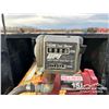 Image 38 : 2002 FORD F450 CREW CAB FLATBED TRUCK