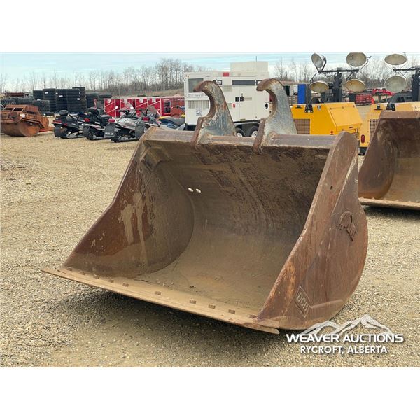 AMI 72 IN. 300 SERIES CLEAN OUT BUCKET