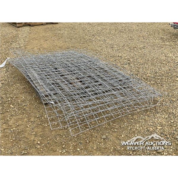 (5) 7 FT. WIRE FENCE PANELS
