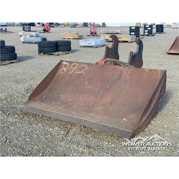EXCAVATOR CHUCK BLADE
