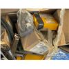 Image 11 : ASSORTED EQUIPMENT PARTS