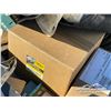 Image 12 : ASSORTED EQUIPMENT PARTS