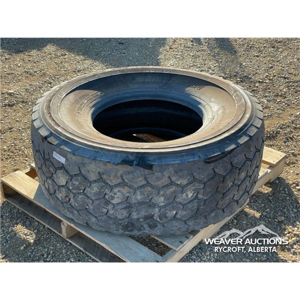 (1) BRIDGESTONE 445/65R22.5 TIRE