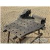 Image 5 : STEEL WORKBENCH W/VISE
