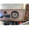 Image 12 : MACK R600 S/A BED TRUCK