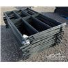 Image 4 : (24) 7 FT. PANNELS