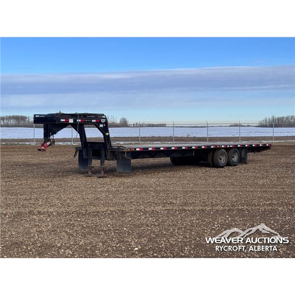 2012 NORBERTS 32 FT. T/A DUALLY 5TH WHEEL TRAILER