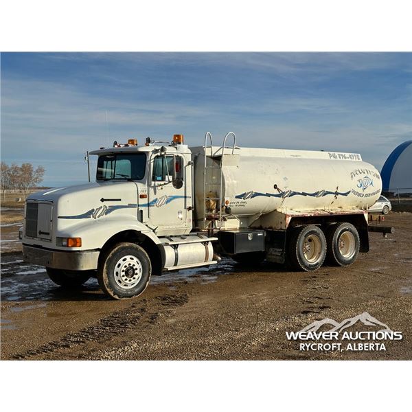 1995 INTERNATIONAL 9200 T/A  15.9 CUBE WATER TRUCK