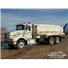 Image 1 : 1995 INTERNATIONAL 9200 T/A  15.9 CUBE WATER TRUCK